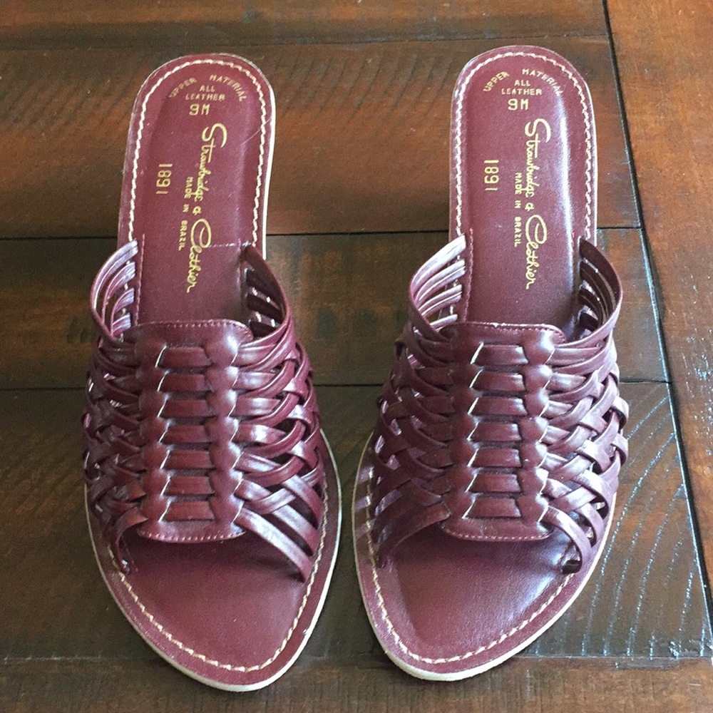 Vintage Strawbridge & Clothier leather sandals